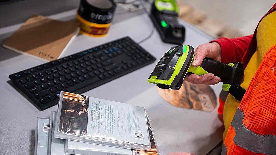 Obsługa zwrotów w magazynie e-commerc